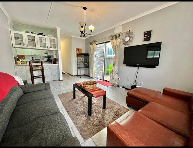 3 BEDROOM HOUSE FOR SALE IN SILVERSANDS